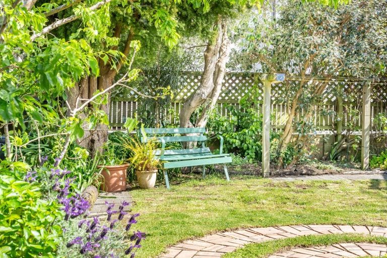 Photo of property in 23 Charleston Avenue, Boulcott, Lower Hutt, 5011