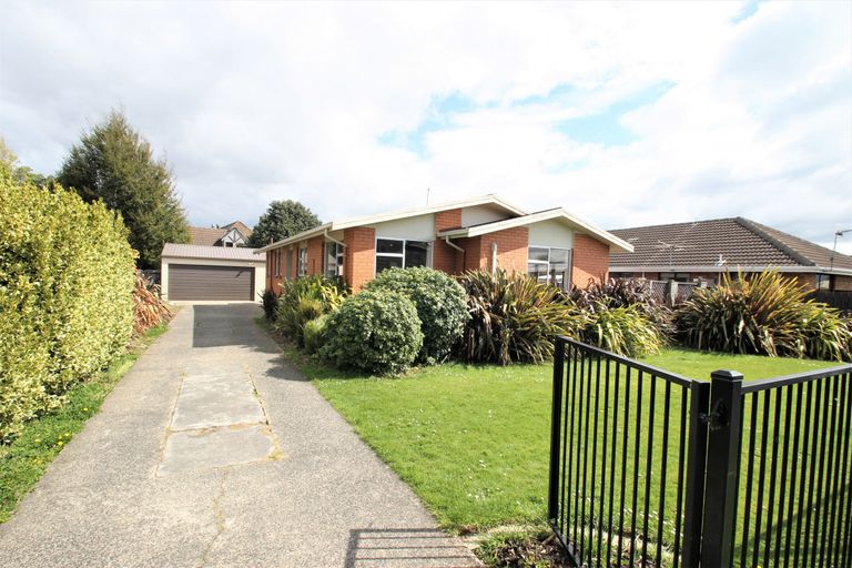 Photo of property in 14 Cedar Crescent, Mosgiel, 9024