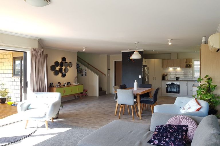 Photo of property in 10/64 Kawaha Point Road, Kawaha Point, Rotorua, 3010