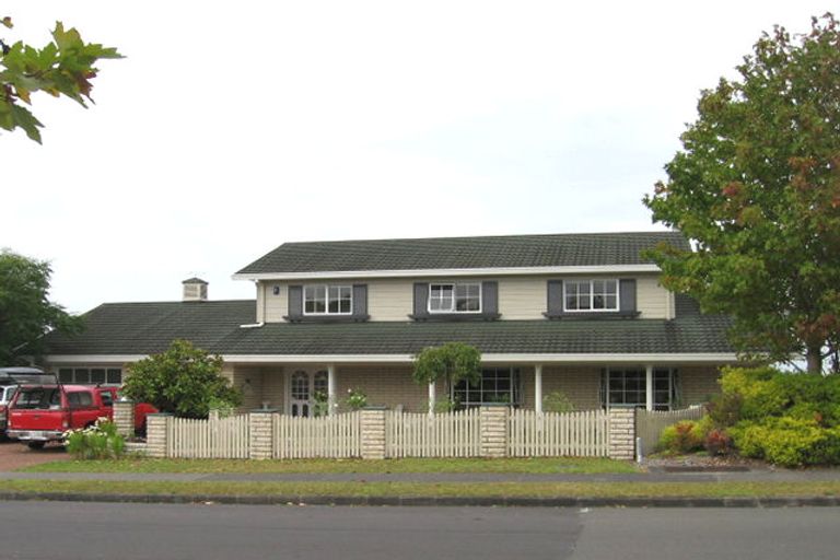 Photo of property in 48 Marina View Drive, West Harbour, Auckland, 0618