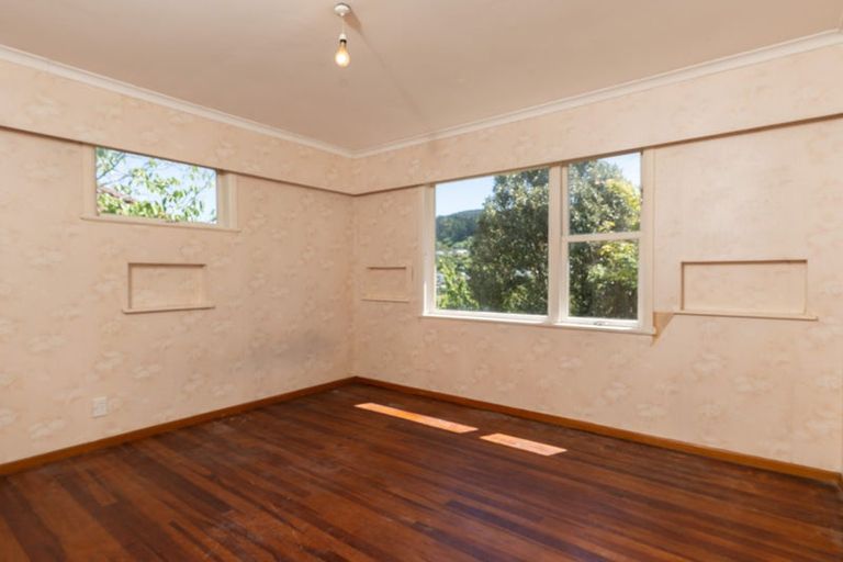 Photo of property in 45 Handyside Street, Tawa, Wellington, 5028