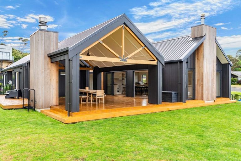 Photo of property in 3 Garden Way, Mangawhai Heads, Mangawhai, 0505