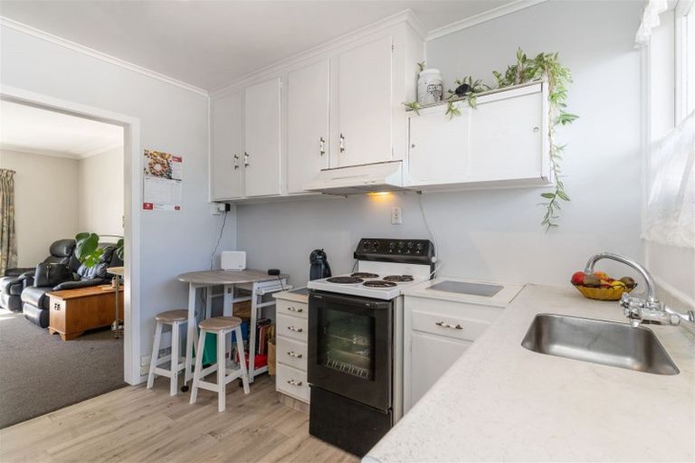 Photo of property in 2/14 South Street, Papakura, 2110