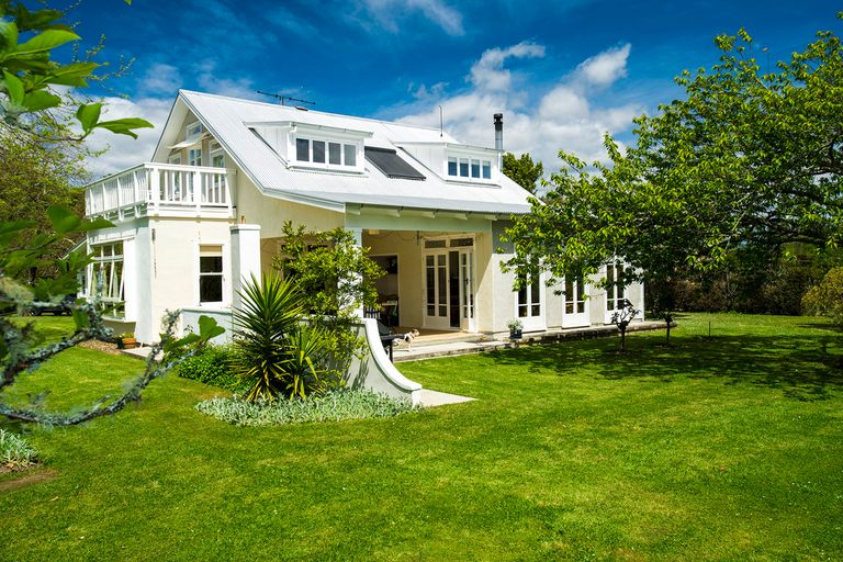 Photo of property in 22 Hill Road, Ormond, Gisborne, 4071