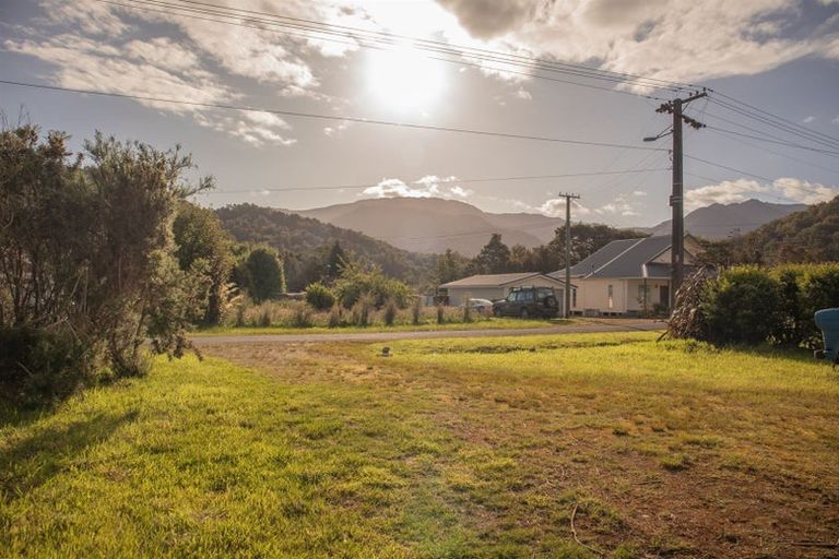 Photo of property in 8 Edwyn Street, Blackball, 7804