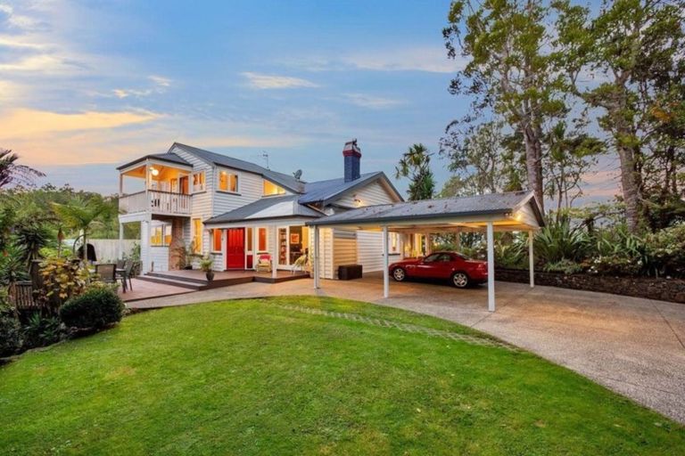 Photo of property in 431 Titirangi Road, Titirangi, Auckland, 0604