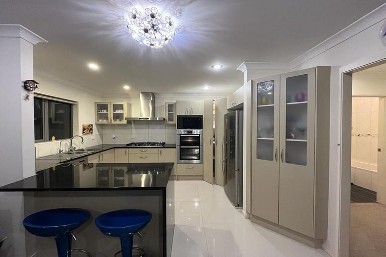 Photo of property in 1/41 Butley Drive, Farm Cove, Auckland, 2012