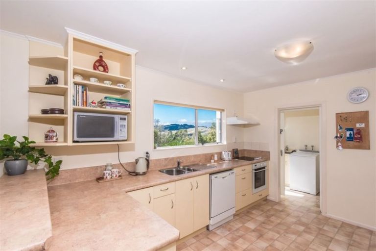 Photo of property in 43 Carluke Street, Paparangi, Wellington, 6037