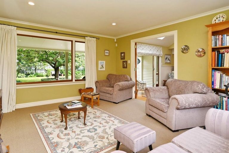 Photo of property in 77 Watsons Road, Harewood, Christchurch, 8051