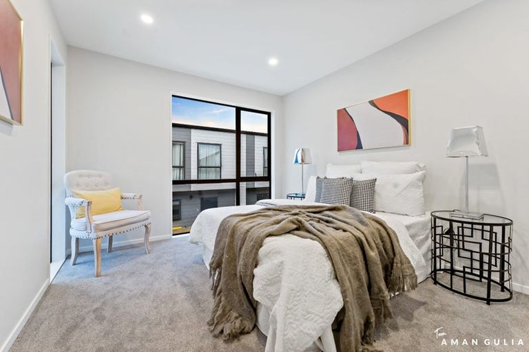 Photo of property in 14a Serjeant Street, Henderson, Auckland, 0612