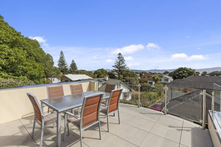 Photo of property in 205 Muritai Road, Eastbourne, Lower Hutt, 5013