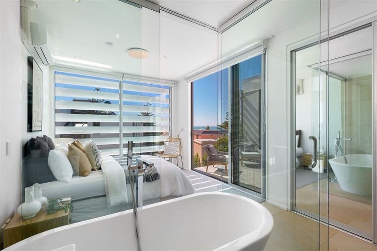 Photo of property in 9/22 Esplanade, Sumner, Christchurch, 8081