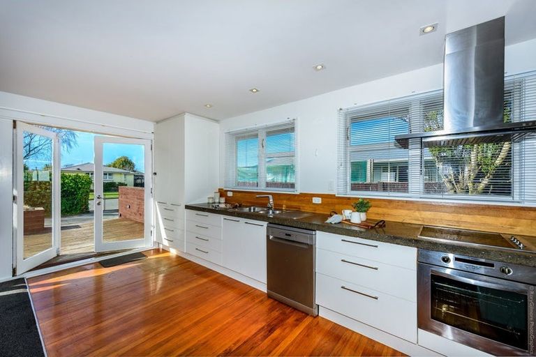 Photo of property in 11 Saint Ives Street, Harewood, Christchurch, 8051