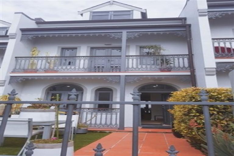 Photo of property in 15/177 Hurstmere Road, Takapuna, Auckland, 0622