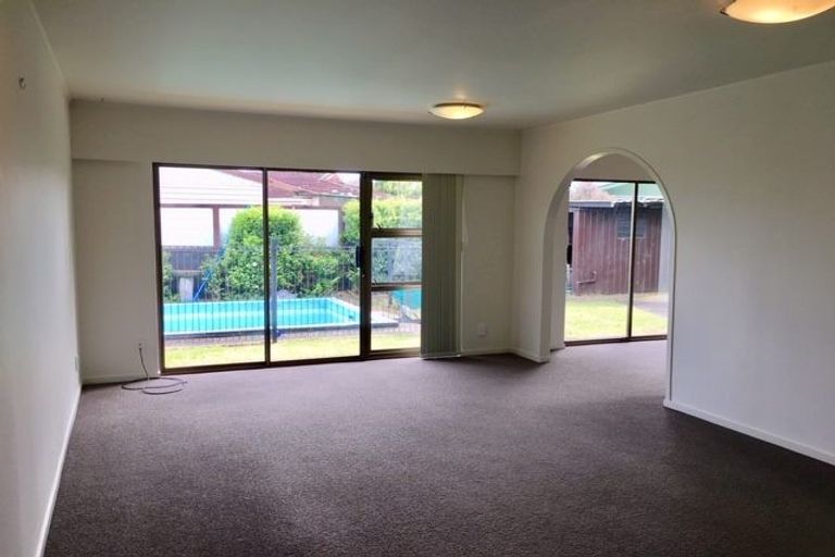 Photo of property in 21b Sunnypark Avenue, Rosehill, Papakura, 2113