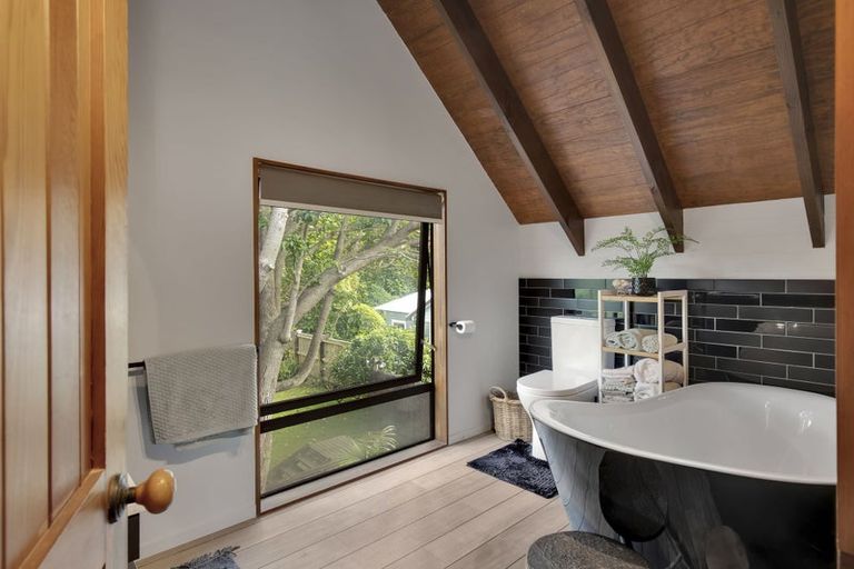 Photo of property in 17 Sunny Glen, Waikanae, 5036