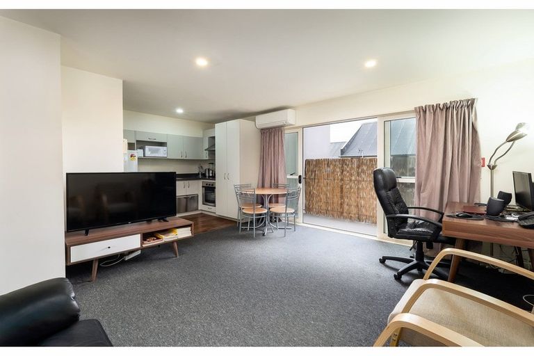 Photo of property in 28/30 Mathesons Road, Phillipstown, Christchurch, 8011