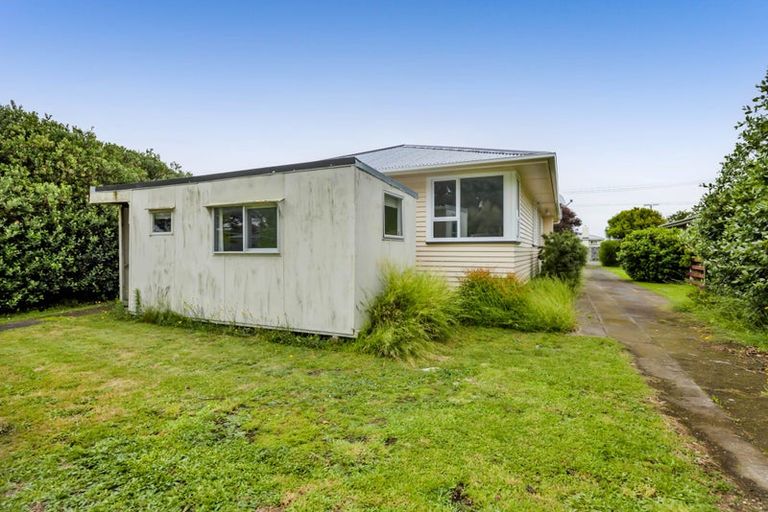 Photo of property in 58 Reid Avenue, Hawera, 4610