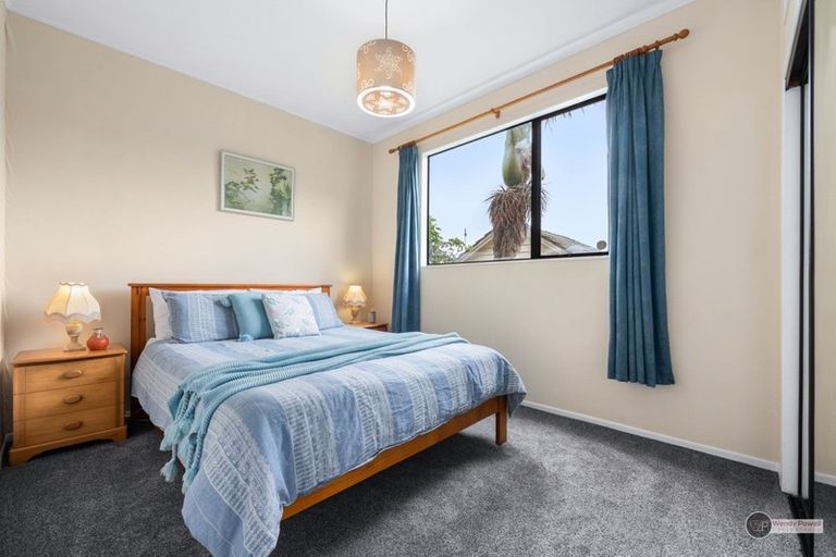 Photo of property in 18 Woodvale Grove, Fairfield, Lower Hutt, 5011