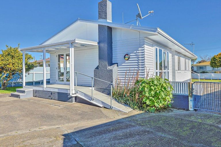 Photo of property in 34 Oldham Avenue, Onekawa, Napier, 4110