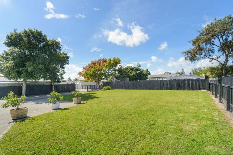 Photo of property in 2 Alma Place, Milson, Palmerston North, 4414