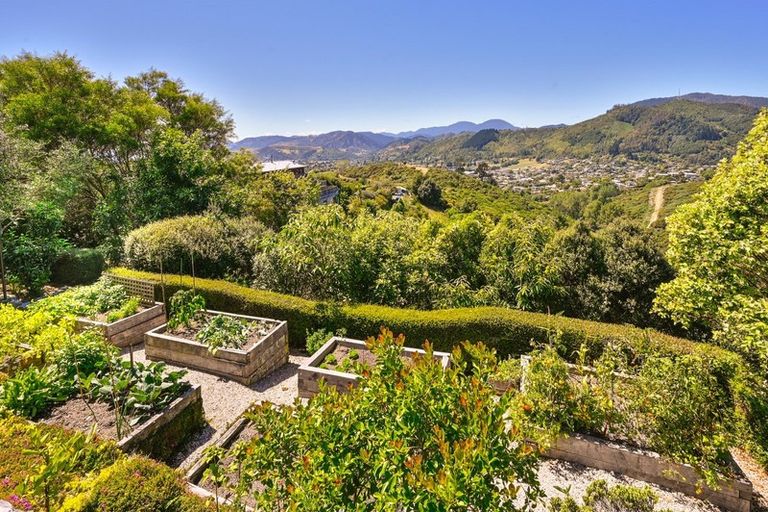 Photo of property in 331 Princes Drive, Britannia Heights, Nelson, 7010