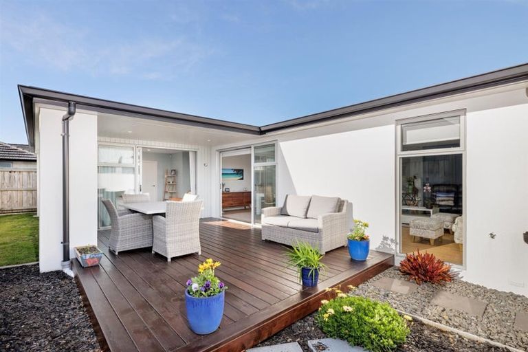 Photo of property in 69 The Boulevard, Papamoa Beach, Papamoa, 3118