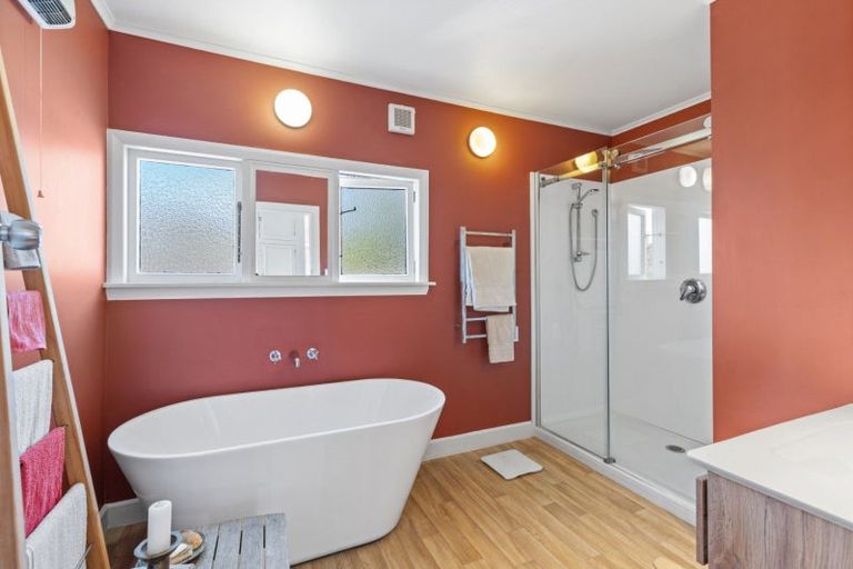 Photo of property in 15 Purau Avenue, Diamond Harbour, 8972