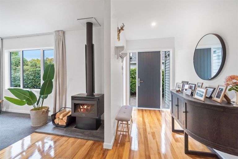 Photo of property in 99 Bryndwr Road, Bryndwr, Christchurch, 8052