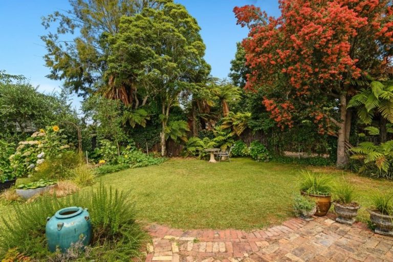 Photo of property in 6 Kuirau Street, Rotorua, 3010
