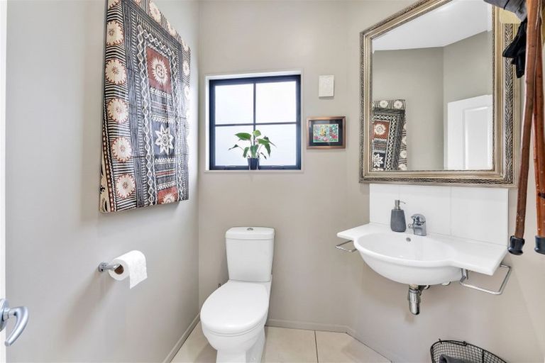 Photo of property in 55c Hattaway Avenue, Bucklands Beach, Auckland, 2012