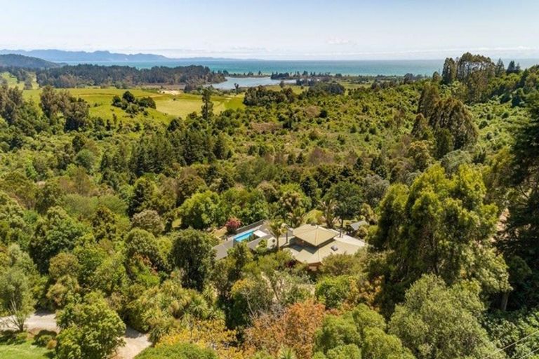Photo of property in 142 Rocklands Road, Clifton, Takaka, 7183