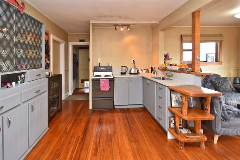 Photo of property in 123 Bowhill Road, New Brighton, Christchurch, 8083