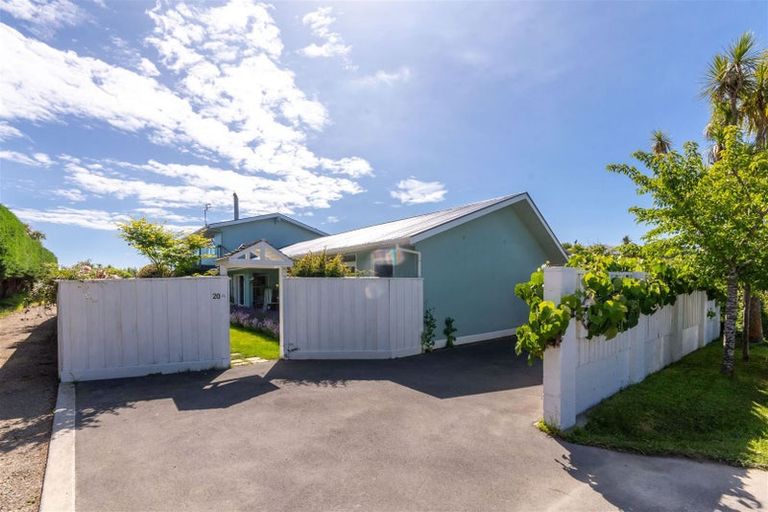 Photo of property in 20a Swindells Road, Waikuku Beach, 7473