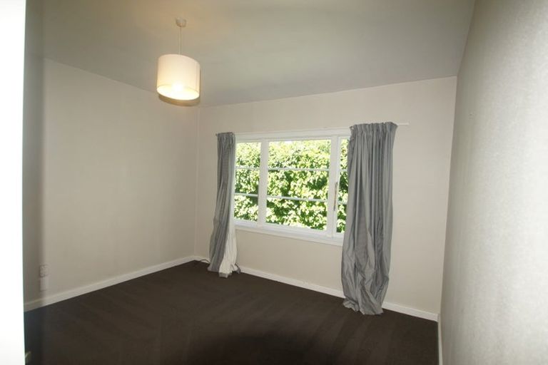 Photo of property in 27 Aorangi Road, Bryndwr, Christchurch, 8053