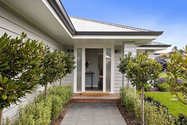 Photo of property in 58 Montgomery Crescent, Kinloch, Taupo, 3377