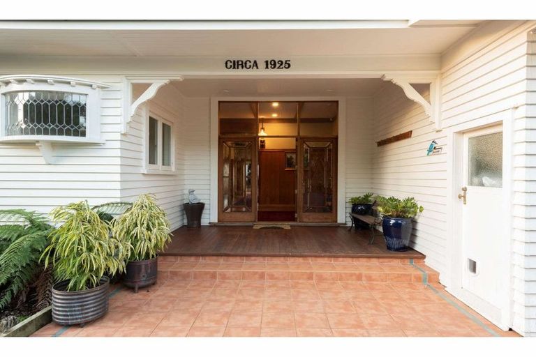 Photo of property in 15 Kotare Heights, Kerikeri, 0230