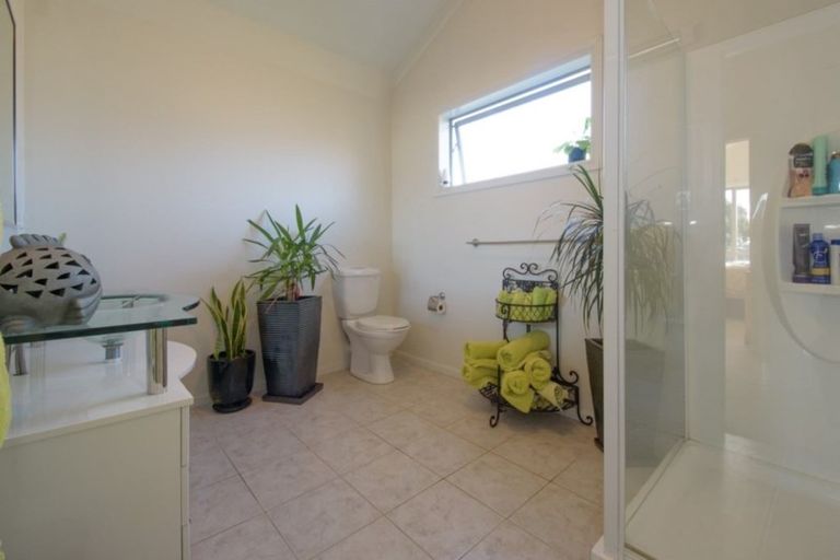 Photo of property in 9 Austral Place, Cromwell, 9310
