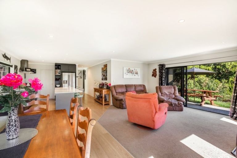 Photo of property in 105 Judge Richardson Drive, Opaheke, Papakura, 2584