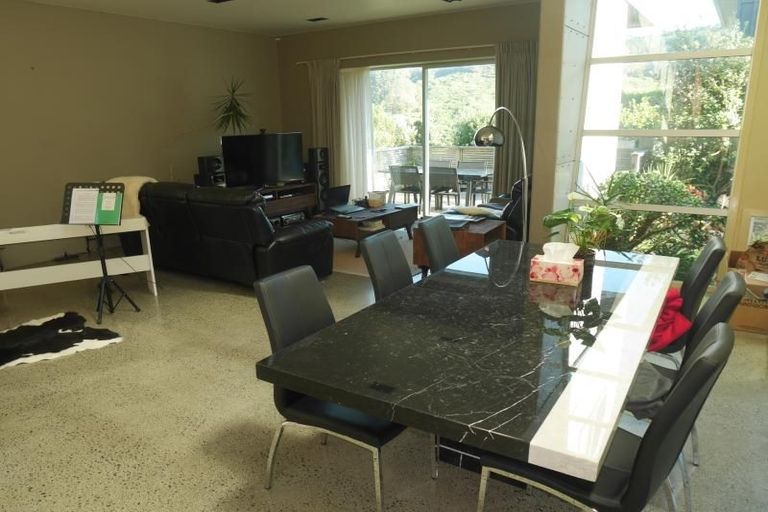 Photo of property in 47 Korokoro Road, Korokoro, Lower Hutt, 5012