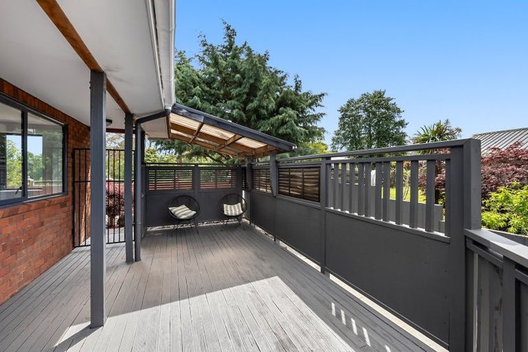 Photo of property in 54 Norana Road, Timberlea, Upper Hutt, 5018