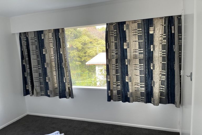 Photo of property in 6 Churton Drive, Churton Park, Wellington, 6037