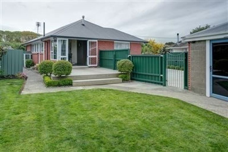 Photo of property in 11 Stackhouse Avenue, Bishopdale, Christchurch, 8053