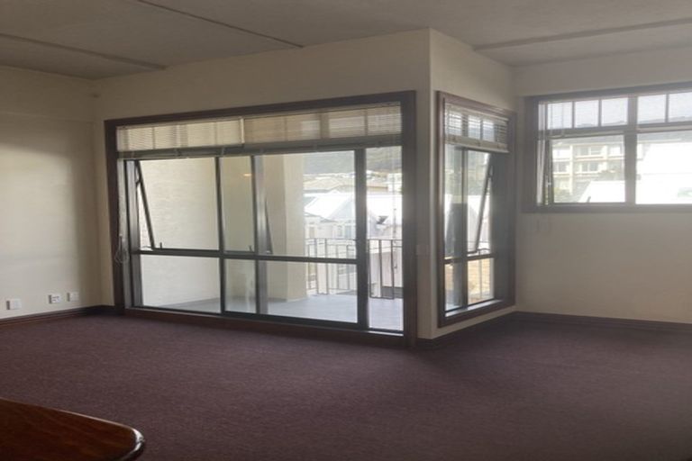 Photo of property in Pirie Street Townhouses, 28/35 Pirie Street, Mount Victoria, Wellington, 6011
