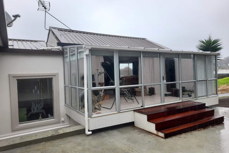 Photo of property in 23 Glamorgan Drive, Torbay, Auckland, 0630