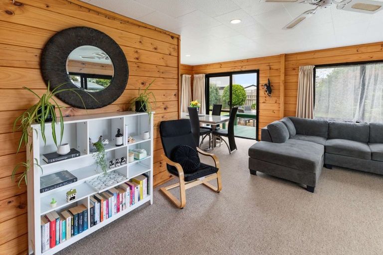 Photo of property in 1 Albert Street, Hawera, 4610