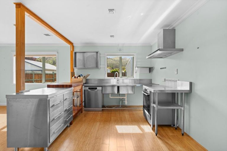 Photo of property in 5 Kenward Crescent, Featherston, 5710