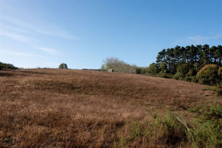 Photo of property in 202 Broomfields Road, Whitford, 2571