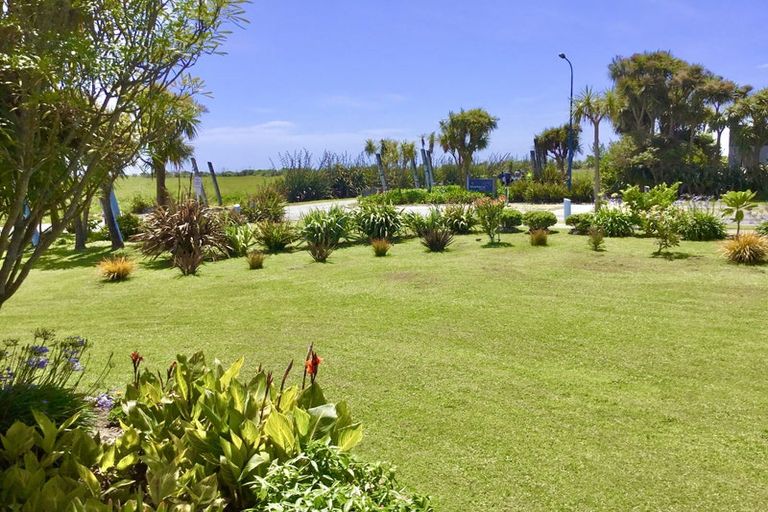 Photo of property in 33 Elley Drive, Carters Beach, Westport, 7825