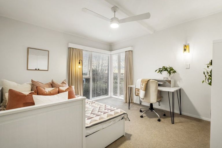 Photo of property in 1/23 Hart Road, Hauraki, Auckland, 0622